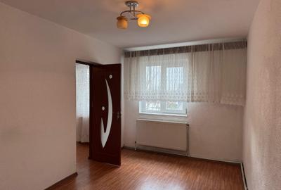 2 cam, etaj 3, 50 mp, bloc caramida, zona I. Minulescu - 5