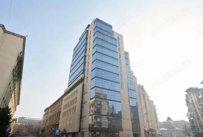 Spațiu comercial, de 1 mp, în Central - 8