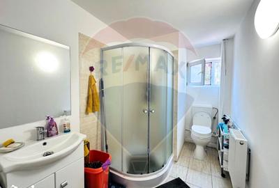 Casă cu 4 camere cu Teren 178 Mp în 13 Septembrie - 12