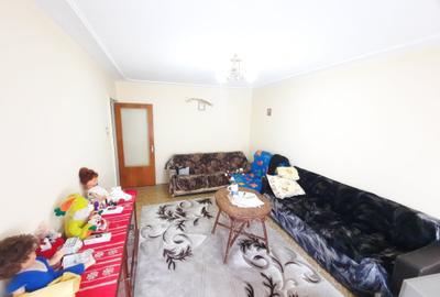 Apartament 3 camere – Zona Petre Ispirescu