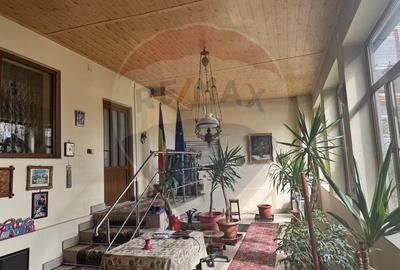 Casa cu 10 camere - ideala pentru pensiune, gradinita sau pt. locuit - 37