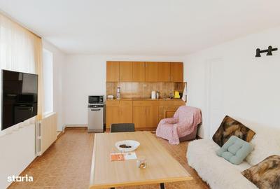 Casă cu 6 camere cu Teren 450 Mp în Tulnici - 5