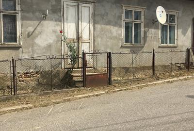 Casă cu 3 camere în Central - 1
