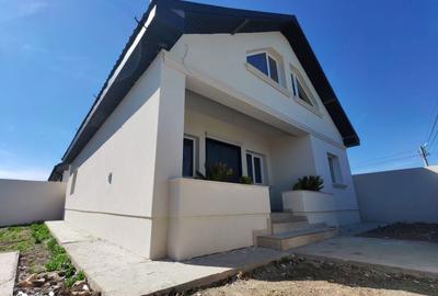 Casă cu 4 camere cu Teren 200 Mp în Lumina - 12