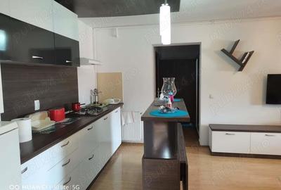 Inchiriere apartament cu trei camere Inchiriere apartament cu trei camere - 1