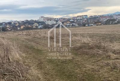 Teren INTRAVILAN- 2000mp- 2 fronturi- deschiedere 176mp- Oportunitate - 2