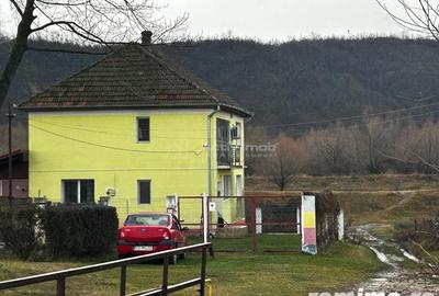 Bocsa Casa D+P+Etj.1. Garaj si Teren, Zona Mioritica. - 5