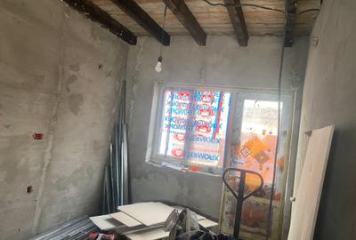 Casă cu 3 camere cu Canalizare în Lumina - 4