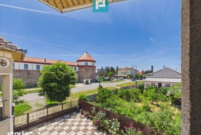 Casă cu 10 camere cu Teren 503 Mp în Central - 20