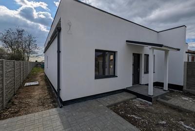 Casă cu 3 camere cu Teren 360 Mp în Bucovăț (Remetea Mare) - 7