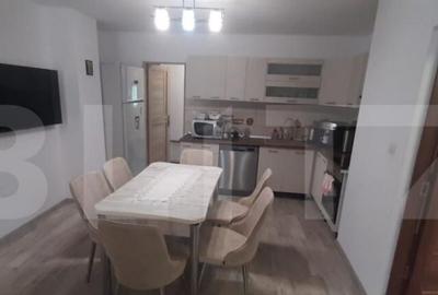 Apartament de vanzare, la casa, cu 2 camere, 66 mp, zona Laz - 2