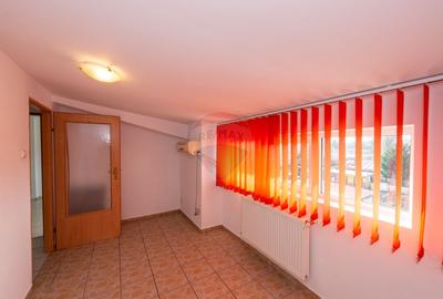 Vila de inchiriat, nemobilata, multifunctionala,  Aparatorii Patriei - 23