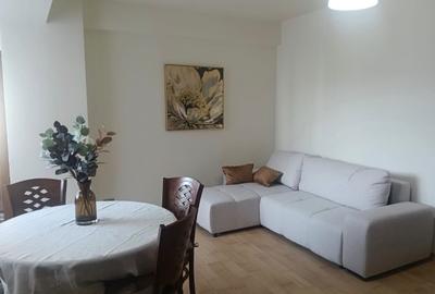Apartament cu 2 camere semidecomandat, mobilat în Vitan Mall