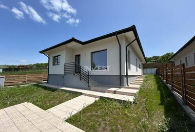 Casa parter, de vanzare, 4 camere, 2 bai Finalizata,