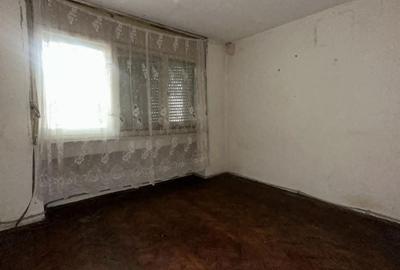 Apartament cu 2 camere semidecomandat în Micro 16 - 20