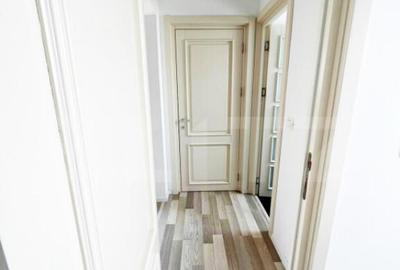 Apartament cu 3 camere decomandat în Păcurari