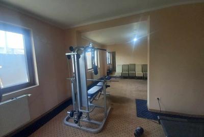 Casă individuală cu 10 camere cu Garaj în Central - 28