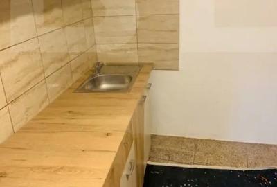 Casă cu 5 camere cu Teren 262 Mp în Central - 2