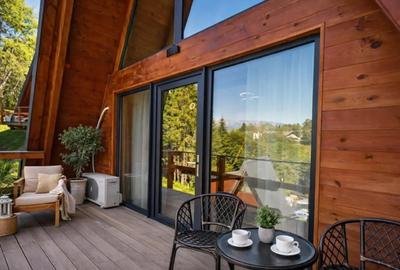 Casă cu 9 camere cu Teren 5700 Mp în Moieciu - 12