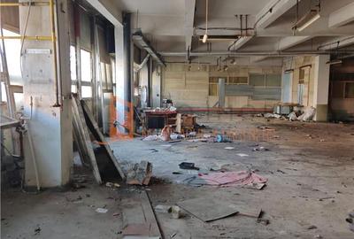 Spațiu comercial, de 350 mp, în Broșteni - 2