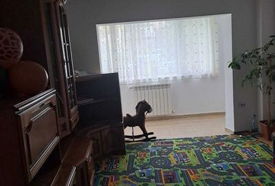 Apartament cu 3 camere în Obcini