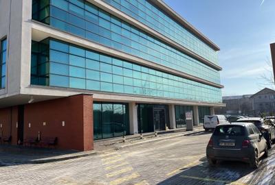 De vânzare Clădire modernă de birouri în zona de Est a Bucurestiului - 2