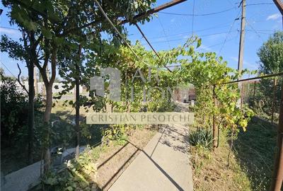 Casa 2 camere, in Lipanesti, zona primariei - 11