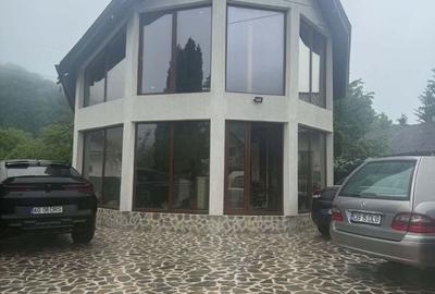 Casă cu 4 camere în Groșani - 3