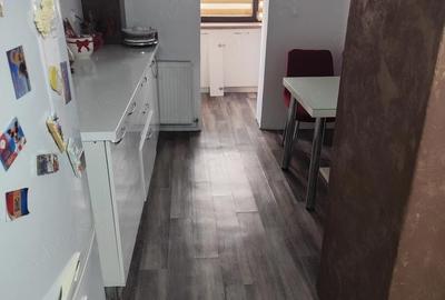 Apartament cu 3 camere decomandat în Central - 1