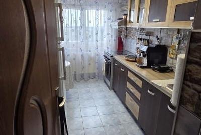 Apartament cu 3 camere semidecomandat, mobilat în Drumul Taberei - 5