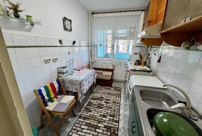 Apartament cu 3 camere decomandat, mobilat în Micro 14 - 6