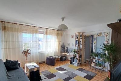 Apartament cu 2 camere semidecomandat, mobilat în Plopilor