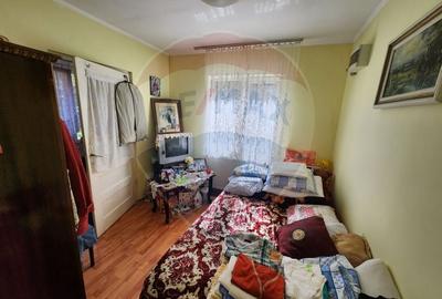 Casa in centrul statiunii Busteni - 10