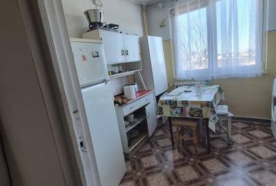 Apartament cu 3 camere semidecomandat în Colentina - 9