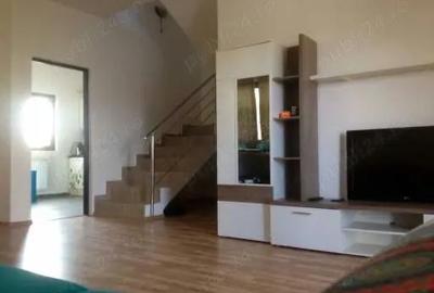 Casă cu 4 camere cu Teren 300 Mp în Central - 1