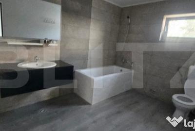 Casă cu 4 camere cu Teren 300 Mp în Priseaca - 16