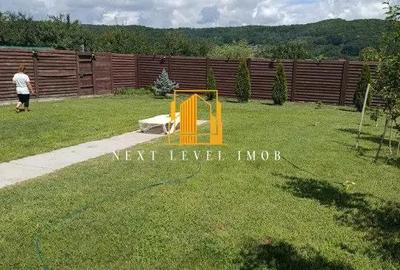 Casă cu Teren 900 Mp în Central