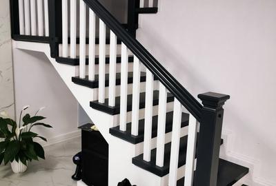 Casă cu 4 camere în Domnești