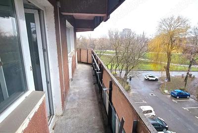 Apartament cu 4 camere semidecomandat în Micro 16 - 15