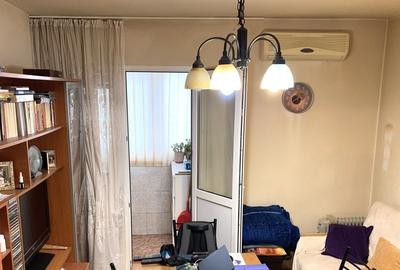 Apartament cu 2 camere semidecomandat în Baba Novac
