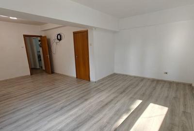 Garsoniera nemobilata, etaj 1, la 5 min de metrou Universitate - 4