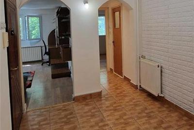 Apartament cu 3 camere decomandat în Tei - 5