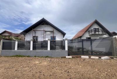 Casa individuala de vanzare, cu 4 camere, 96 mp, zona ?u - 2