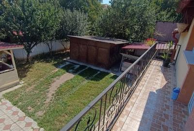 Casă cu 5 camere în Hunedoara - 2