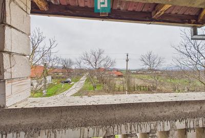 Casă cu 5 camere cu Teren 1201 Mp în Almaș - 2