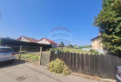 Teren de 2200 mp, în Central - 3