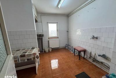 Apartament cu 4 camere decomandat în Micro 16 - 8