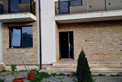 BUFTEA - APARTAMENT 3 CAMERE CU TRERASA SI CURTE. - 2