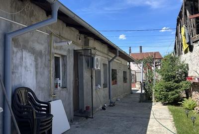 Casă cu 3 camere în Bariera Vâlcii - 1