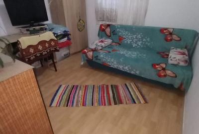 Apartament cu 2 camere semidecomandat, mobilat în Iris
